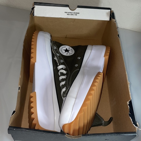 Converse Run Star Hike High
Cargo Khaki, new, size 11.5, very comfy, last one! - Picture 4 of 11